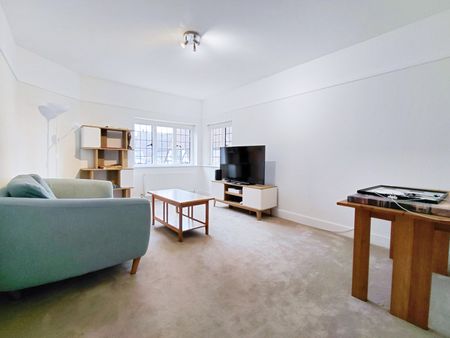 Buckingham House, Monks Drive, London W3 - Photo 2