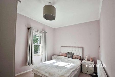 Cleveland Lodge, Uxbridge, UB8 - Photo 4