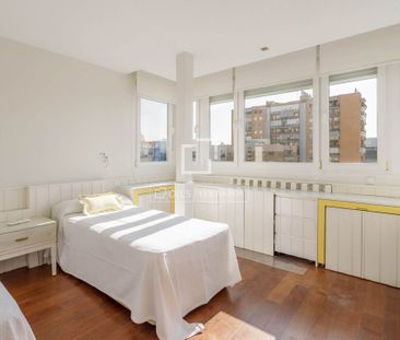 Luxury penthouse for rent in Madrid, Spain - Photo 5