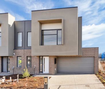 “Modern Townhouse in Jubilee, Wyndham Vale” - Photo 2