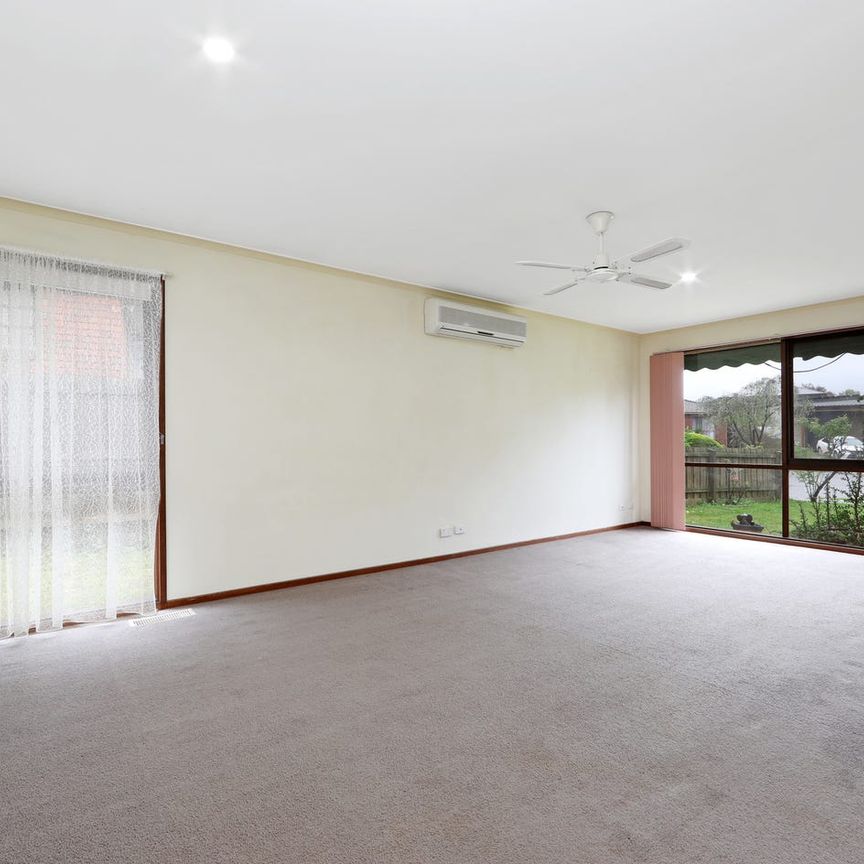 Perfect Family Home! - Photo 1