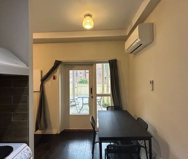 For Lease - 3 Pembroke St Street Unit# Wholeonebedroom unit main, T... - Photo 2
