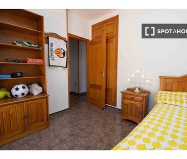 5 room luxury Flat for rent in La Pobla de Vallbona, Valencia - Photo 1