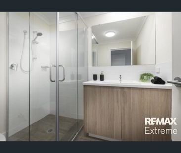 SOUGHT AFTER LOCATION! BIG BALCONY OVER LOOKING PARK! - Photo 4