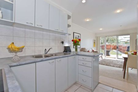 Beautiful Onehunga, 2 Bedrooms - Photo 4