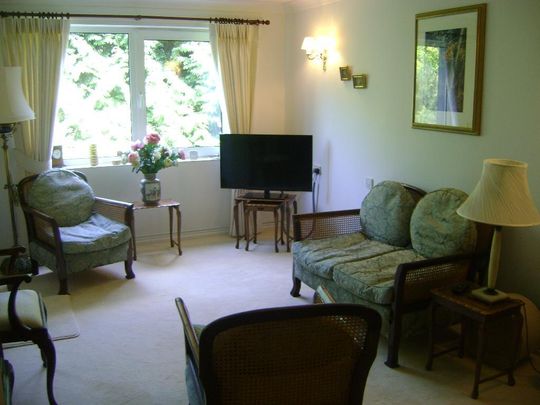 1 bedroom retirement property to rent - Photo 1