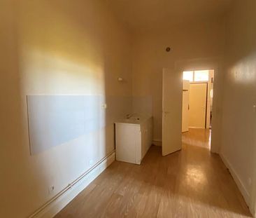 Appartement - T3 - LE PLANTAY - Photo 2