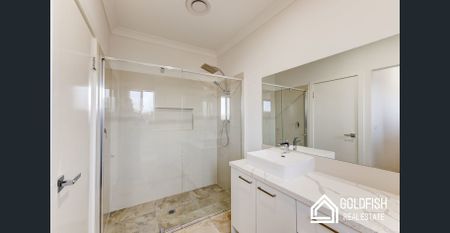 Stunning spacious House - Photo 5