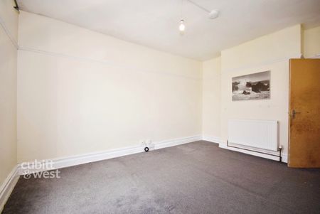 3 bedroom maisonette to rent - Photo 2