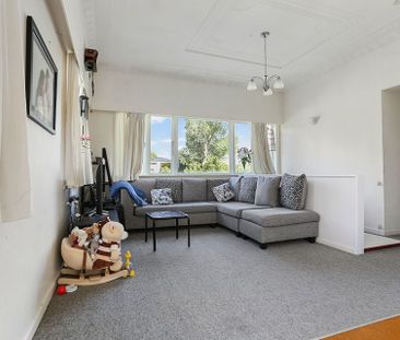 Compact property close to amenities - Photo 1