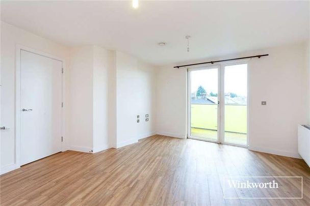 Finchley Road, London, NW11 - Photo 1