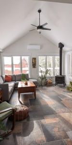 Maison à louer Estrie : Orford (Montagnac) 4 chambres; 2 SB; salle familiale ;piscine creusée chauffée; SPA. Entièrement meublée. Dispo 1er Juin 2026. - Photo 4