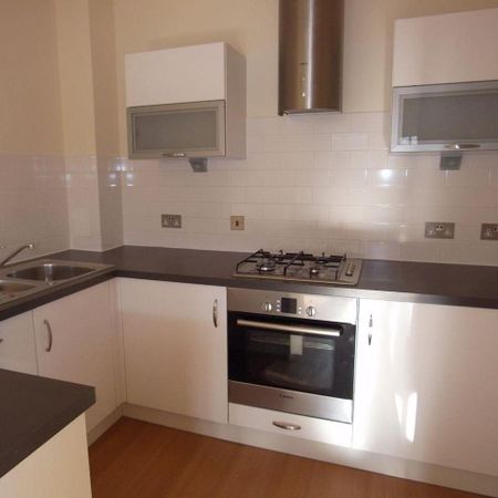 Goldsworth Road, Woking, Surrey, GU21 6JY - Photo 3