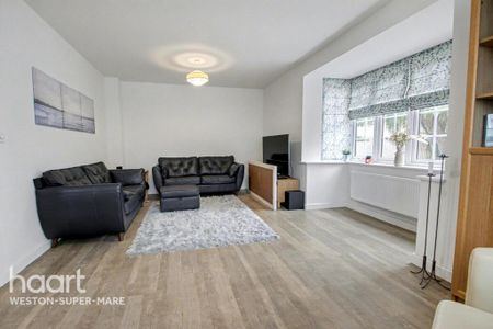 4 bedroom detached house to rent - Photo 3