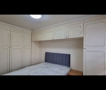 3 Bed Terraced House, Lovell Park View, LS7 - Photo 6