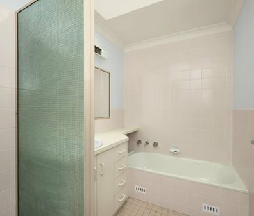 Neat & Tidy Two Bedroom Duplex in Popular Valentine Estate - Photo 5