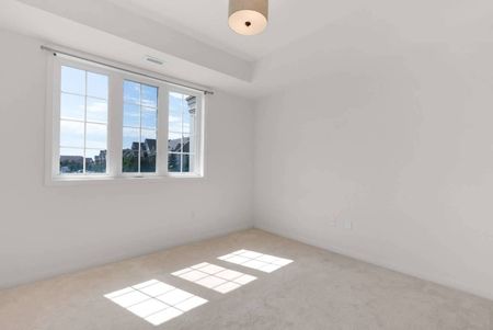 For Lease - 84 Aspen Springs Drive Unit# 218, Clarington, Ontario - Photo 4