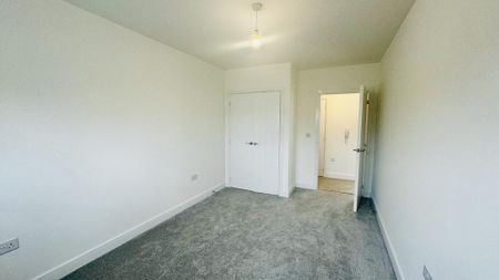 2 bedroom flat to rent - Photo 4