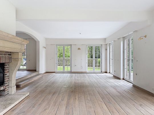 Villa - for rent - Photo 1