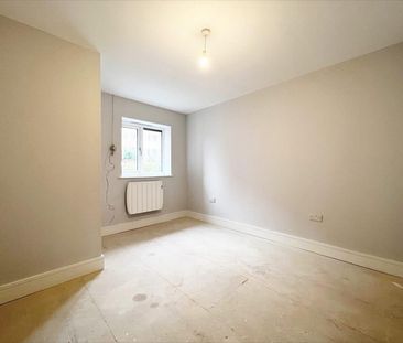 1 bedroom Flat To Let - Photo 2