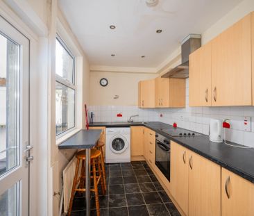 29 Delhi Parade, Belfast, BT7 3AU - Photo 6