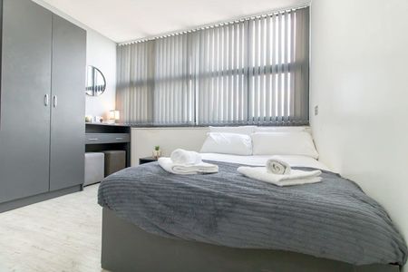 Borough Road - Photo 4