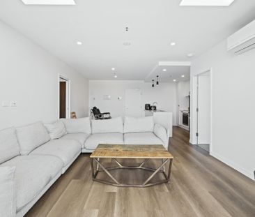 Stylish 2-Bedroom Apartment in Wright - Photo 6