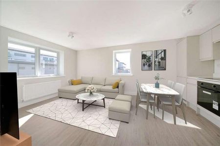 Victoria Road, Farnborough, GU14 - Photo 4