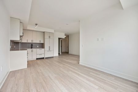 For Lease - 2075 King Road Unit# 405, King, Ontario - Photo 5
