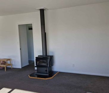 Stunning Refurbished Home in Tranquil Cul-de-Sac - Photo 1