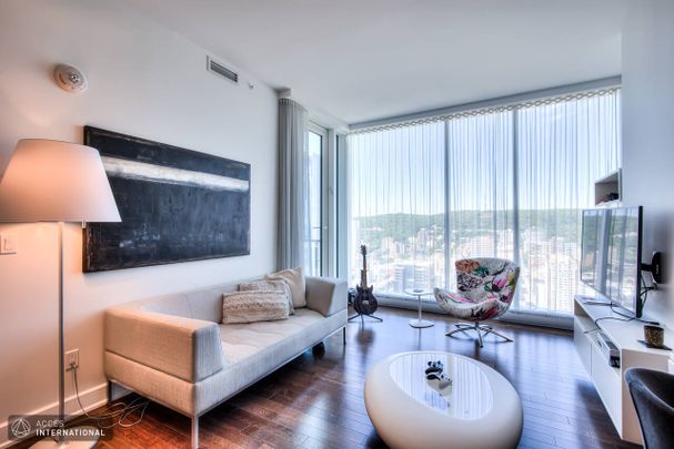 Fully furnished condo for rent | Downtown Montreal - Photo 1