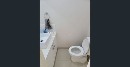 WALK TO CRAIGIEBURN STATION! - Photo 3