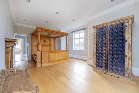 6 bedroom detached house to rent - Photo 4