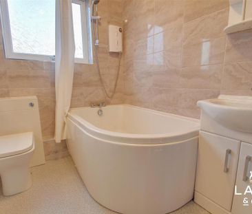 3 bedroom semi-detached house to rent - Photo 2