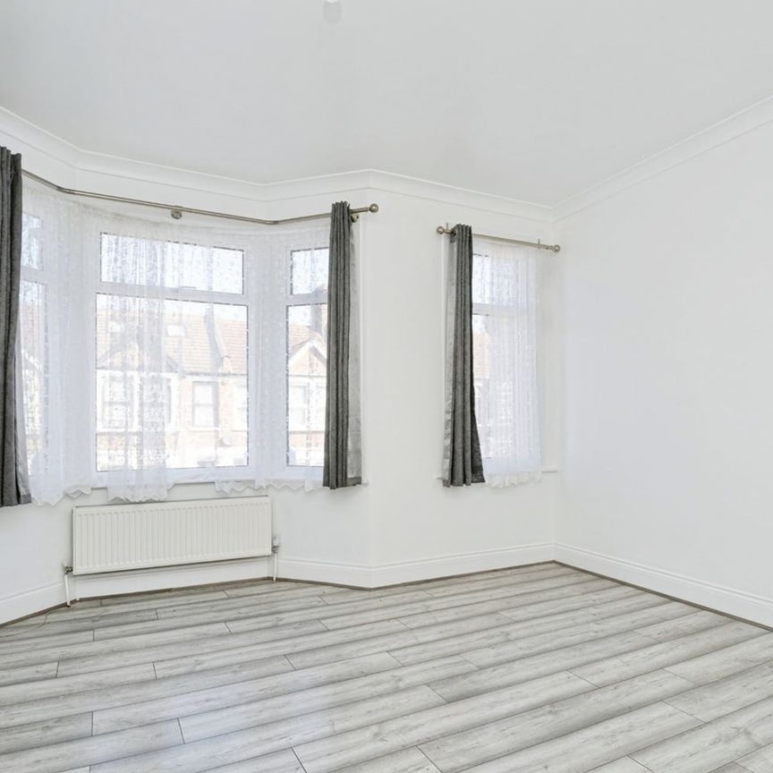 4 Bed Terraced House, Canterbury Road, E10 - Photo 1