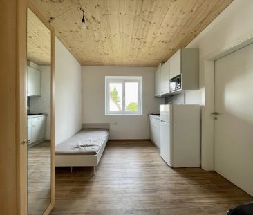 Platzsparend & stilvoll - 1-Zimmer-Dachgeschosswohnung in Lustenau - Photo 1