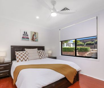 Family Home - Photo 3