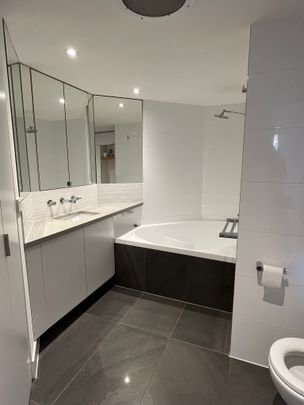 Seaside Gem with courtyard close to the waterfront - Photo 1