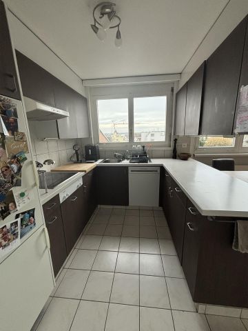 3.5-Zimmer-Attikawohnung mit 80 m² Rundumterrasse zu vermieten - Foto 3