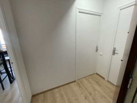 STUDIO MEUBLE 26 m2 - ARMENTIERES - Photo 4