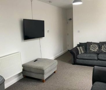 West Parade, Lincoln - Spacious Student House - Photo 1