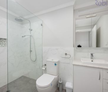 Three bedroom apartment located just one block from Newcastle beach - Photo 6