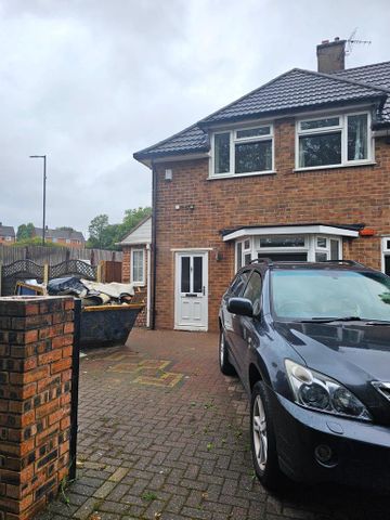 3 bedroom end of terrace house to rent - Photo 3