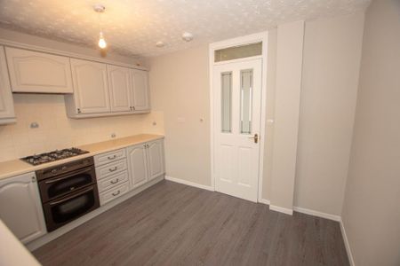 2 bedroom terraced house to rent - Photo 3
