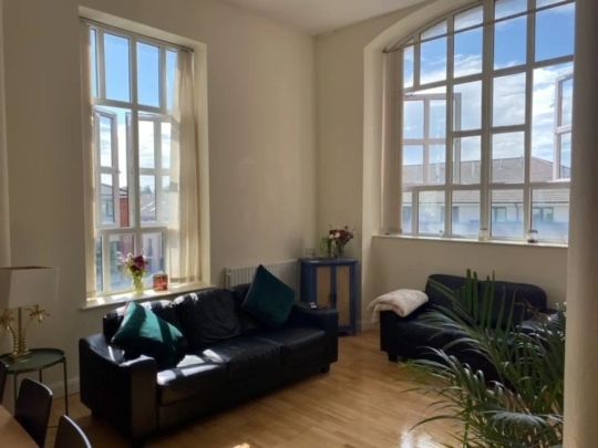 Apartment 21, Beechmount Building, 35 - Photo 1