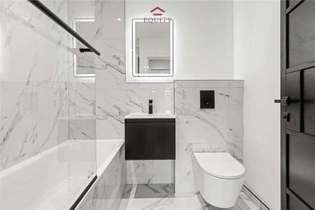 Bullsmoor Lane, Enfield, EN3 - Photo 2