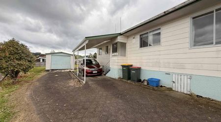 2 Bedrooms on Bay Grove - Photo 3