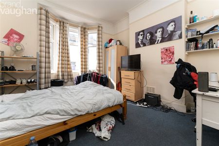 6 bedroom house to rent - Photo 2