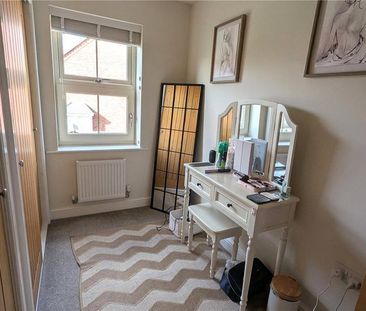 3 bedroom semi-detached house to rent - Photo 4