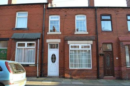 Heardman Avenue, Springfield, Wigan, WN6 - Photo 3
